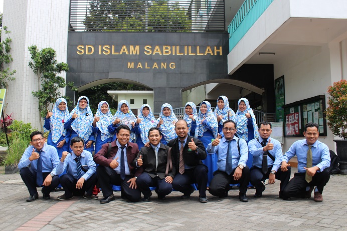 “Ngangsu Ilmu” ke SD Islam Sabilillah Malang